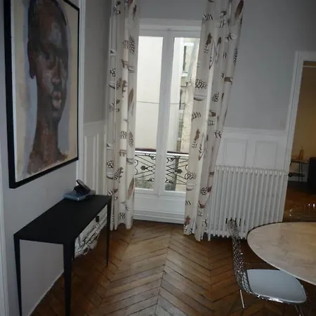 Apts Bridgestreet Le Marais 4*